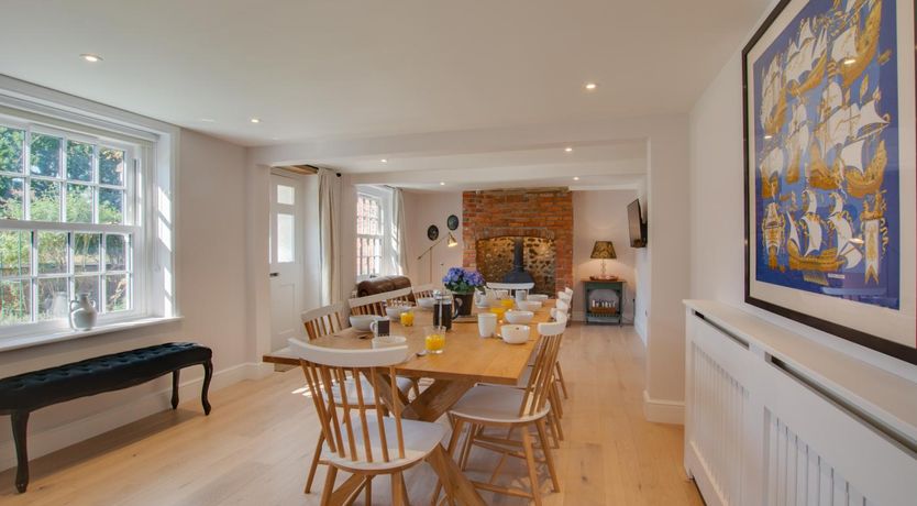 Photo of 5 Bed in Southrepps
