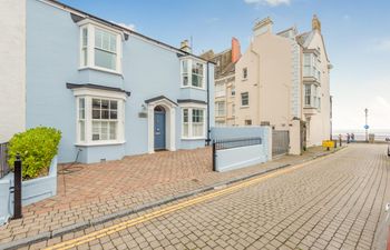 4 Bed in Tenby Holiday Home