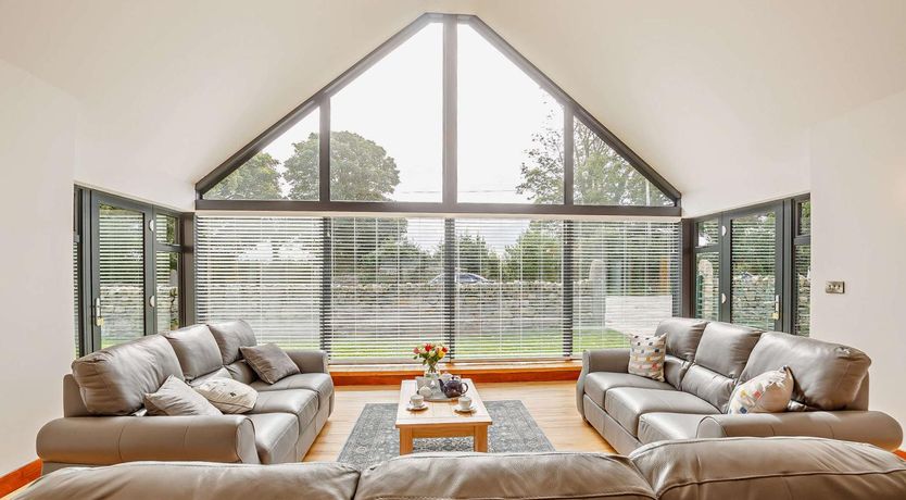 Photo of 5 Bed in Menai Bridge