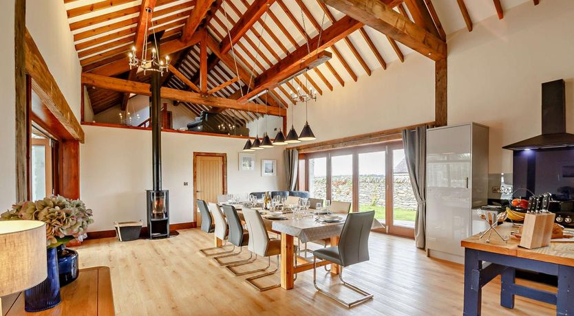 Photo of 5 Bed in Menai Bridge