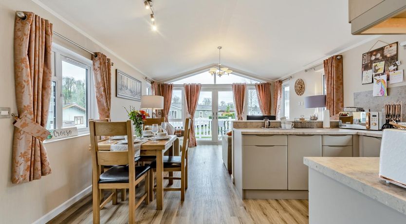 Photo of 2 Bed in Stepaside