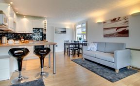 Photo of 1 Bed in West Bay