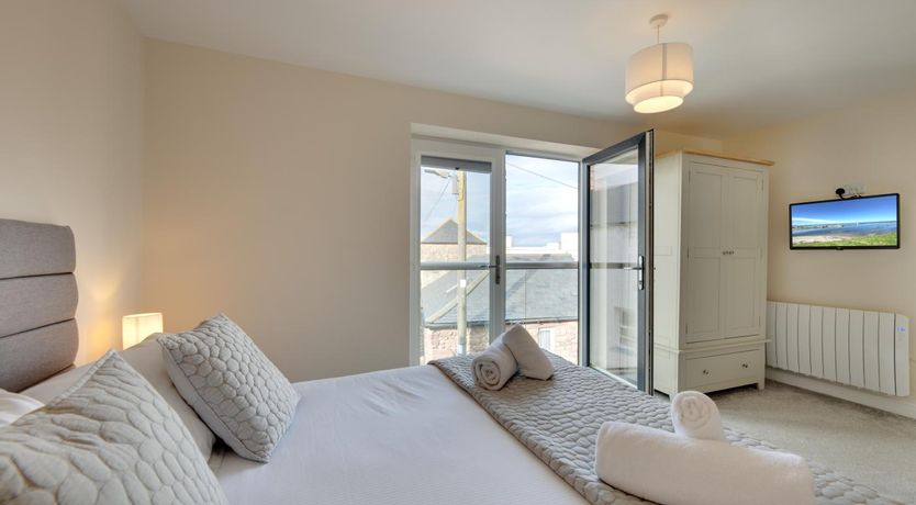 Photo of 3 Bed in Seahouses