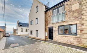 Photo of 3 Bed in Seahouses