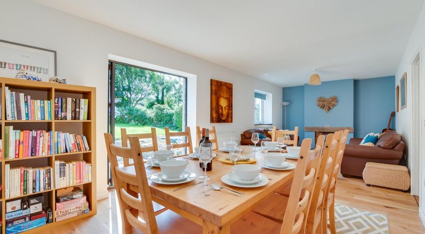 Photo of 4 Bed in Mortehoe