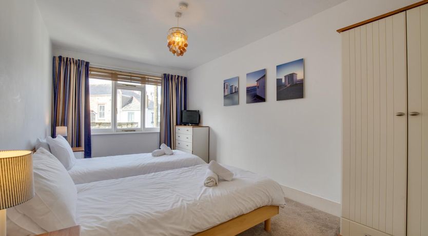 Photo of 2 Bed in St. Ives