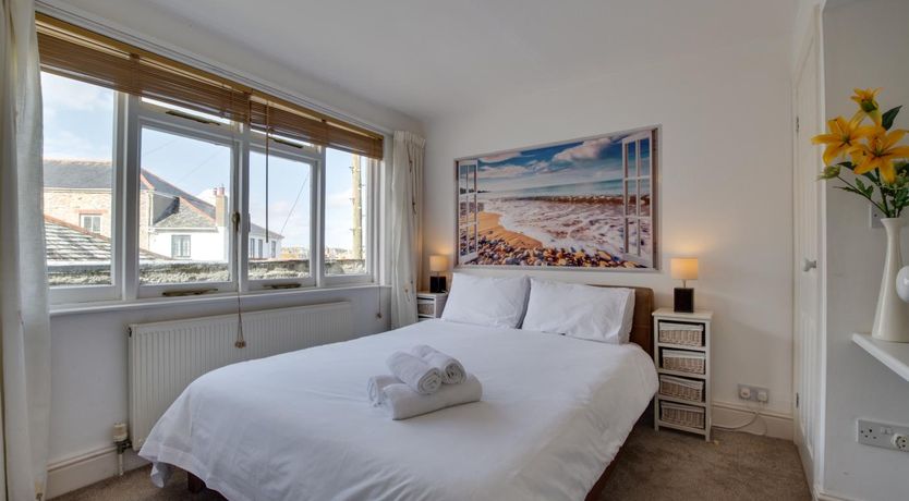 Photo of 2 Bed in St. Ives