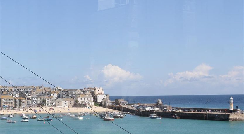 Photo of 2 Bed in St. Ives