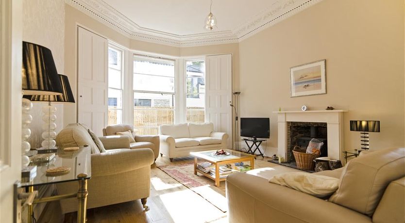 Photo of 9 Bed in Torquay