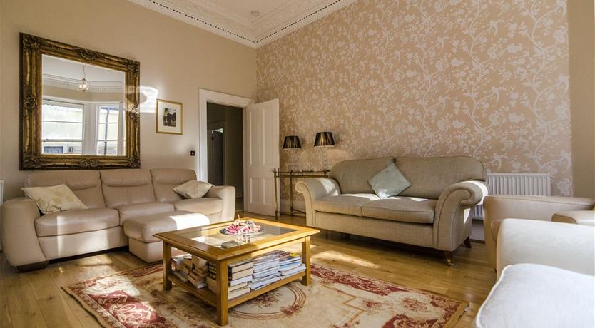 Photo of 9 Bed in Torquay