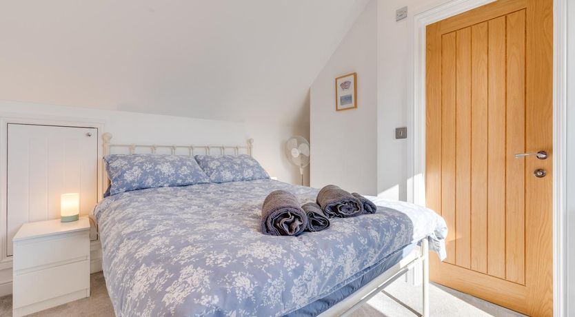 Photo of 3 Bed in Mumbles