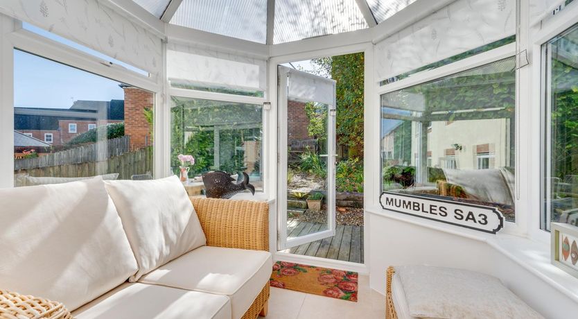 Photo of 3 Bed in Mumbles