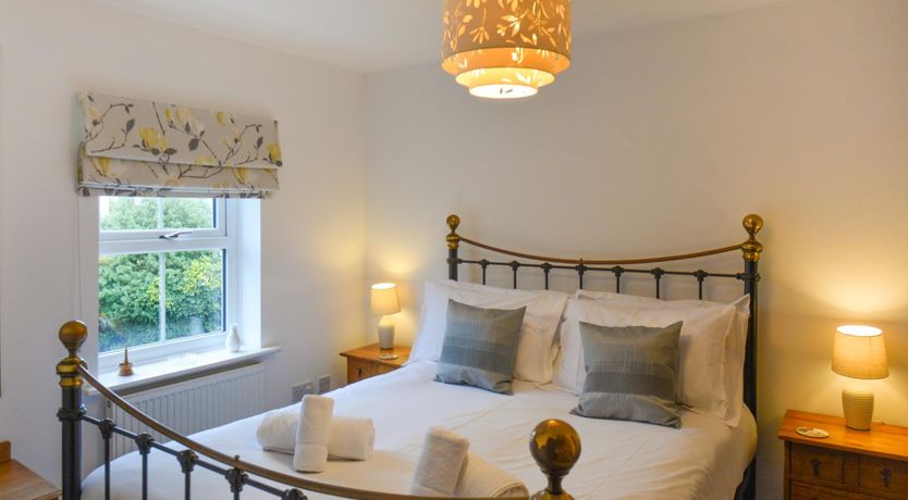 Photo of 3 Bed in Mumbles