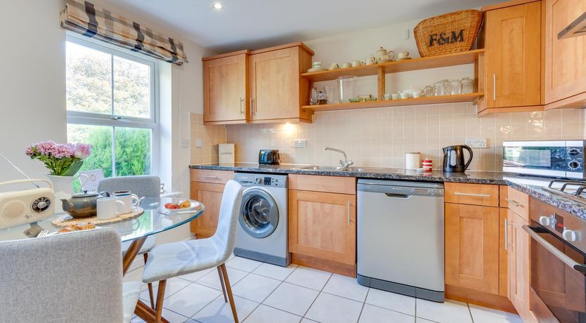 Photo of 3 Bed in Mumbles