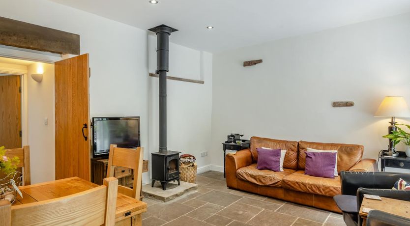 Photo of 2 Bed in High Peak