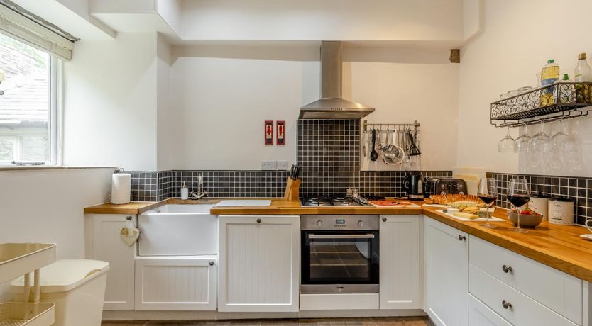 Photo of 2 Bed in High Peak