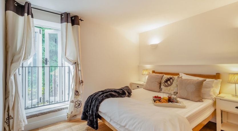 Photo of 2 Bed in High Peak