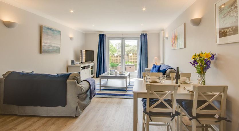 Photo of 2 Bed in Fowey