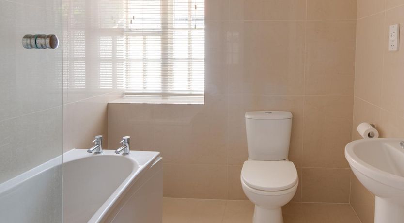 Photo of 2 Bed in Holt