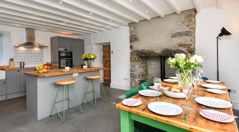Photo of 3 Bed in Tudweiliog