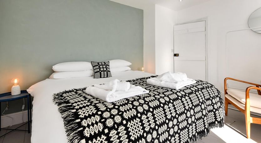 Photo of 3 Bed in Tudweiliog
