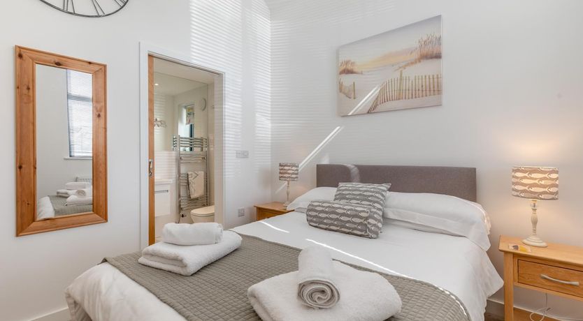 Photo of 3 Bed in Westward Ho!