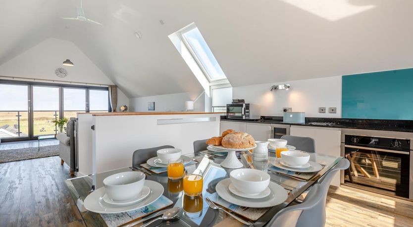 Photo of 3 Bed in Westward Ho!