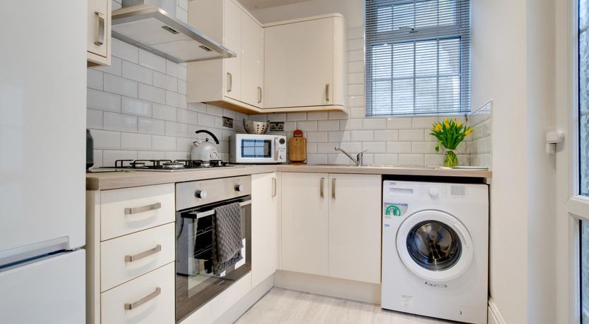 Photo of 1 Bed in Mumbles