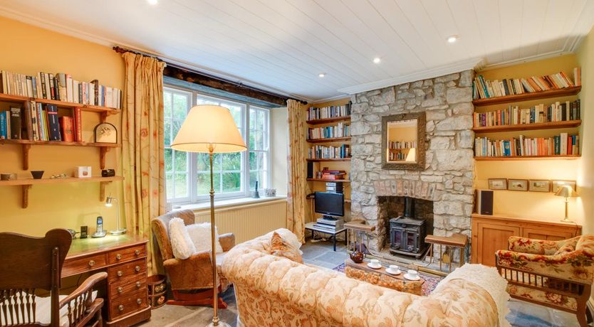 Photo of 5 Bed in Llanmadoc