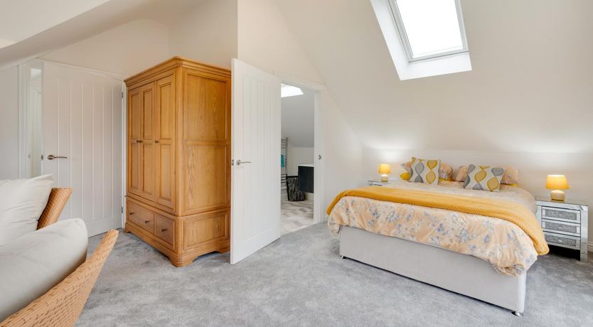 Photo of 3 Bed in Menai Bridge