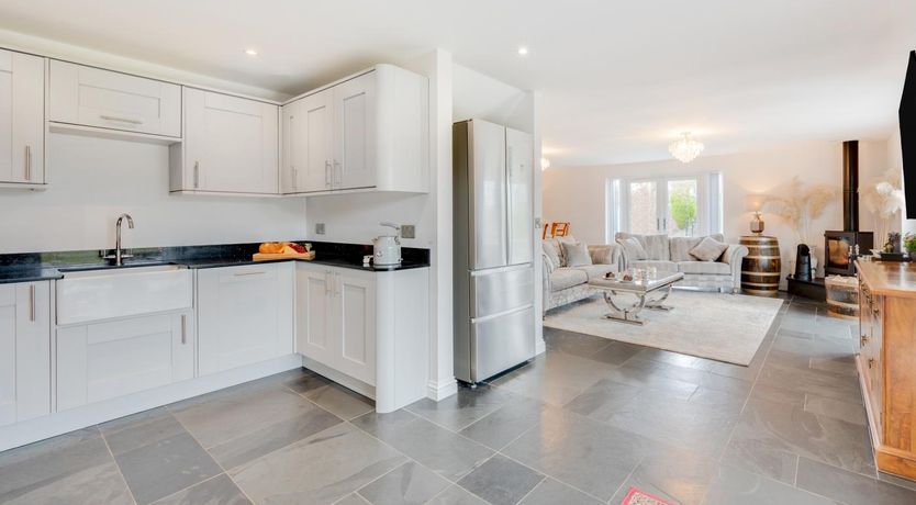 Photo of 3 Bed in Menai Bridge