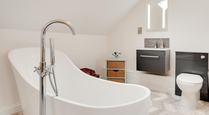 Photo of 3 Bed in Menai Bridge