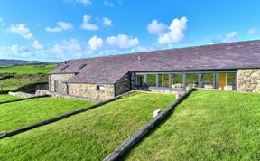 Photo of 4 Bed in Aberdaron