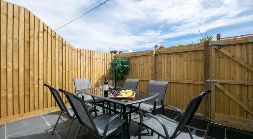 Photo of 4 Bed in Mumbles