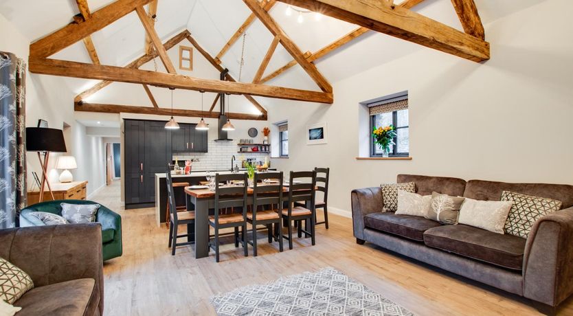 Photo of 4 Bed in Dinas Mawddwy