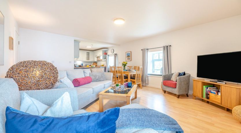 Photo of 3 Bed in Waren Mill