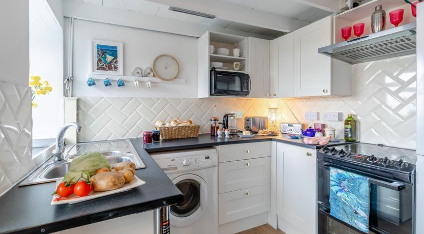 Photo of 1 Bed in Pendeen