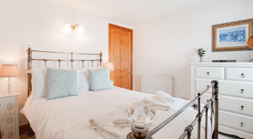Photo of 2 Bed in Sandsend