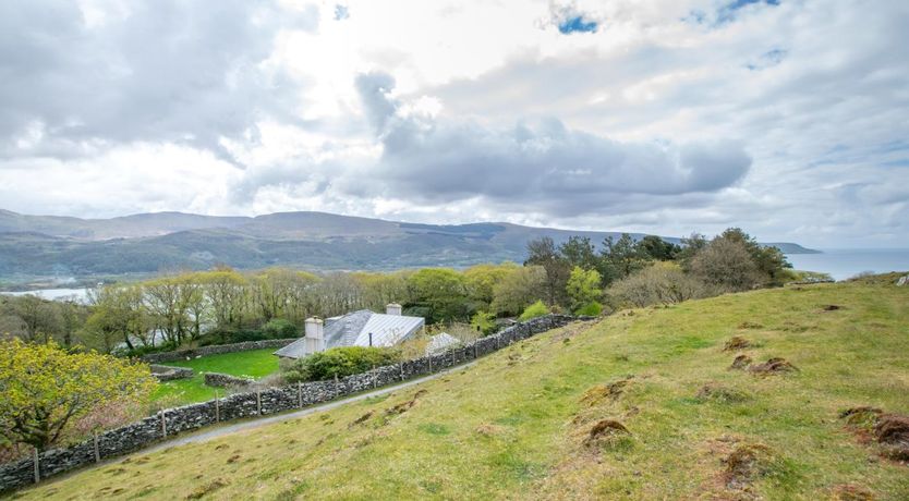 Photo of 4 Bed in Barmouth