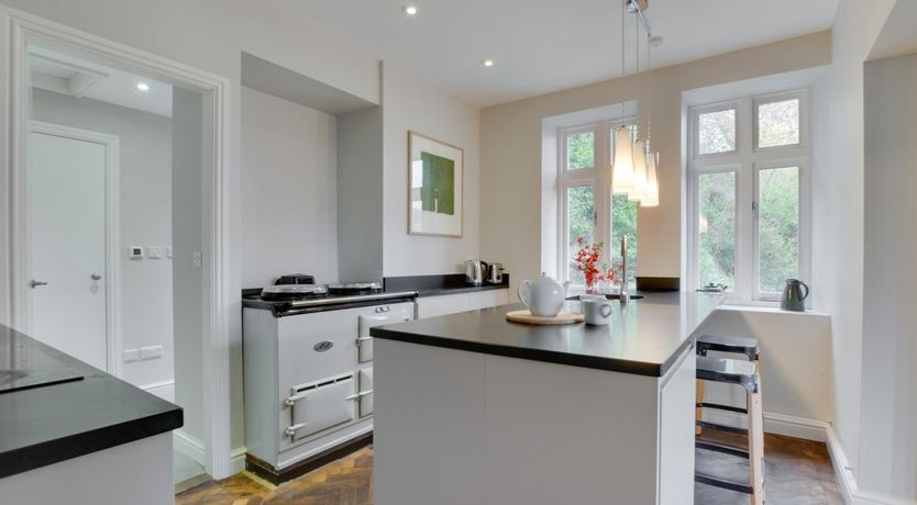 Photo of 4 Bed in Barmouth