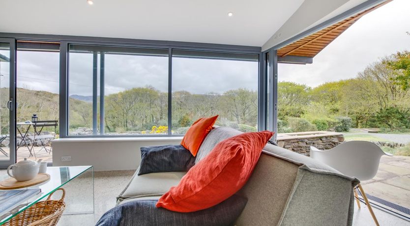 Photo of 4 Bed in Barmouth