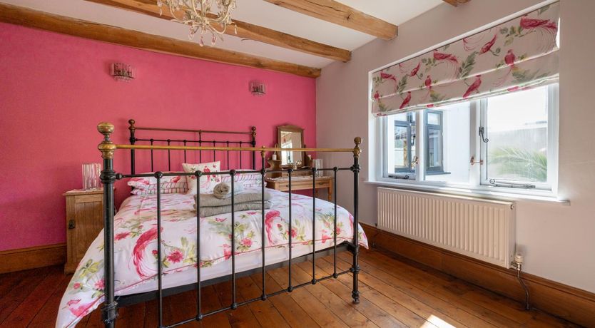 Photo of 6 Bed in Tenby