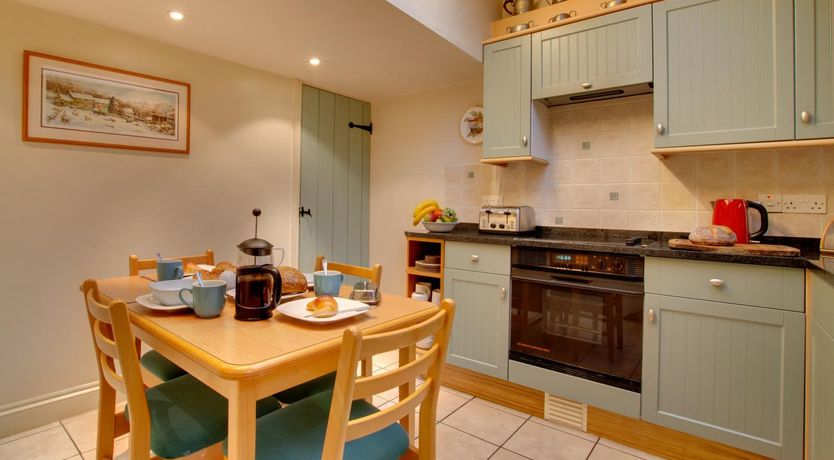 Photo of 2 Bed in Chapel Stile