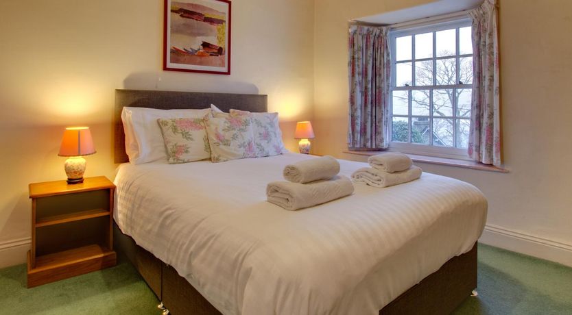 Photo of 2 Bed in Chapel Stile