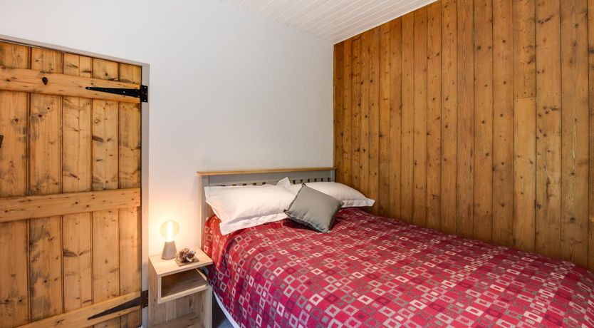 Photo of 2 Bed in Dinas Mawddwy