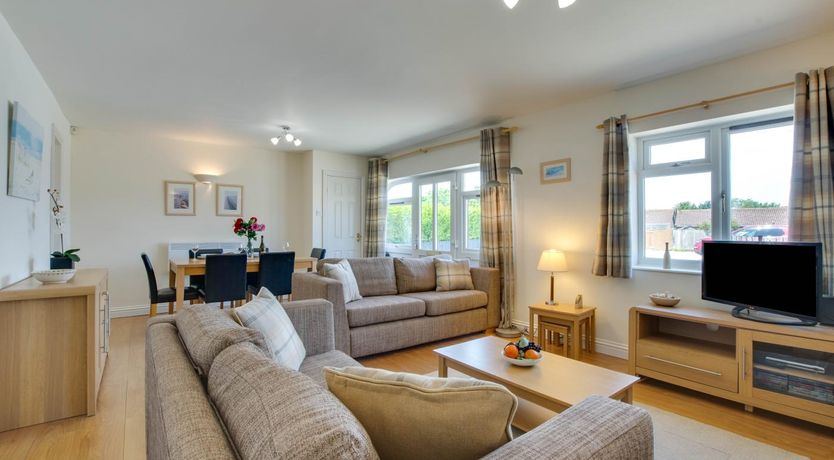 Photo of 3 Bed in St. Merryn