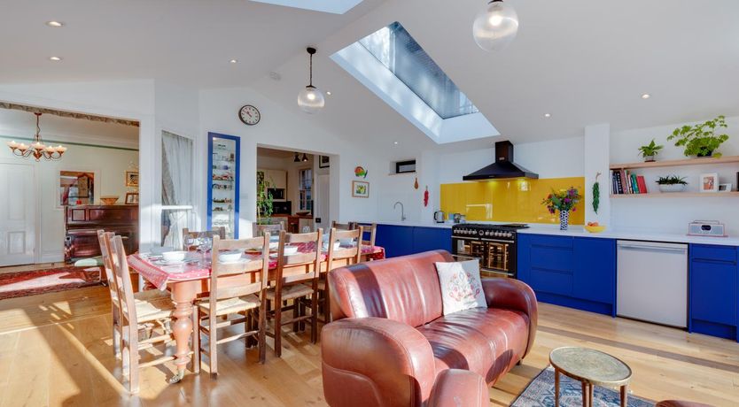 Photo of 5 Bed in Canterbury