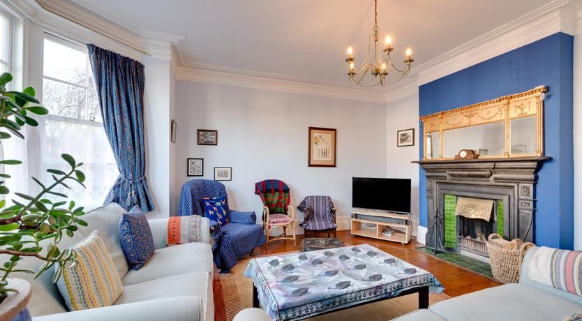 Photo of 5 Bed in Canterbury