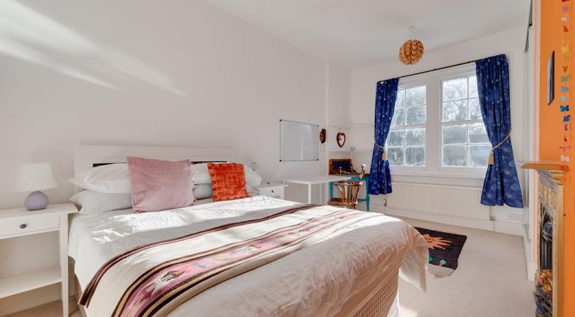 Photo of 5 Bed in Canterbury