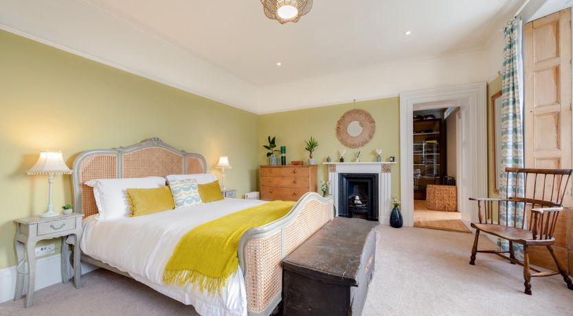 Photo of 5 Bed in Braunton